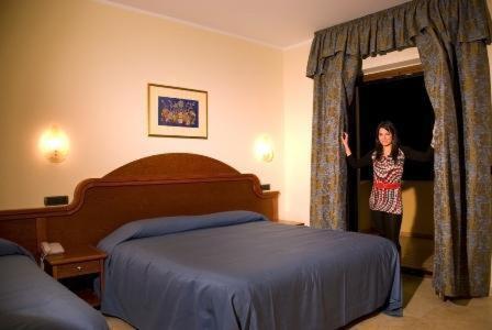 Hotel Duca Di Calabria Serra San Bruno Chambre photo